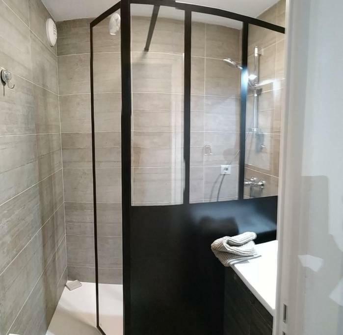 Au Coeur De Port Frejus - T2 30 M² - Tout A Pied Zewnętrze zdjęcie