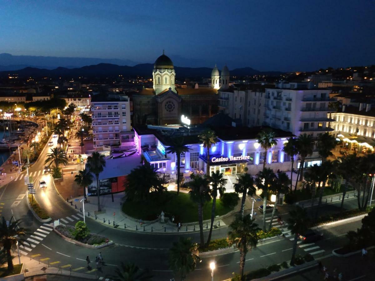 Au Coeur De Port Frejus - T2 30 M² - Tout A Pied Zewnętrze zdjęcie